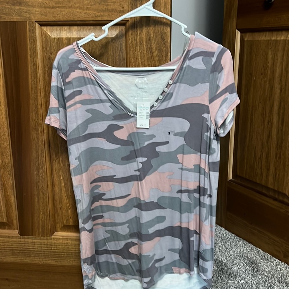 Maurice’s shirt
